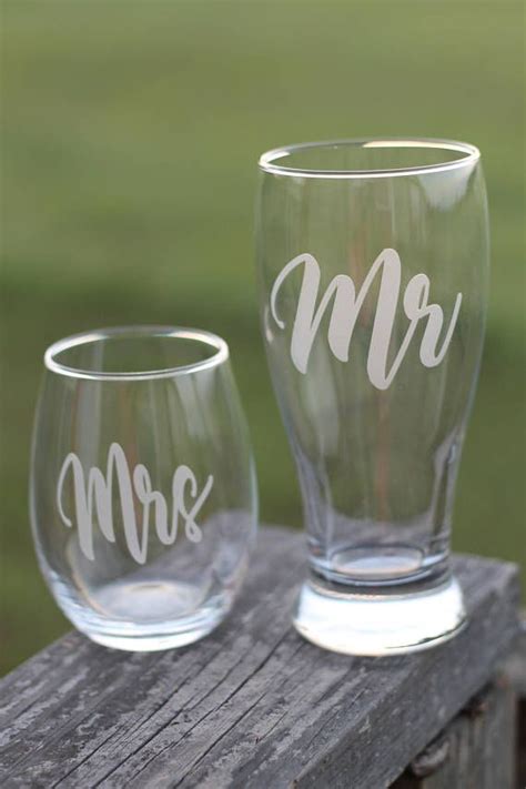Mr And Mrs Beer And Wine Set Of Etched Glassware Beer Glass Beer Glassware Etched Glassware