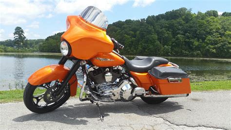 05 Electra Glide With Custom Paint And Wheels