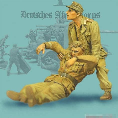 135 Resin Model Figure Gk Soldier Rescue Injured Soldiers Military