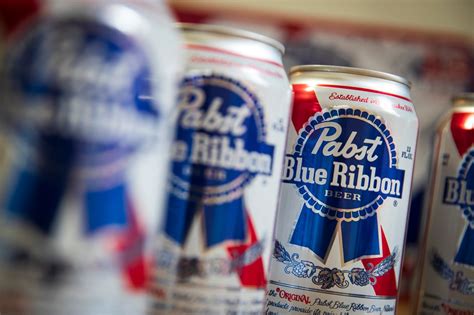 Pabst Blue Ribbon Releases 7 Foot Long 99 Pack Of Beer