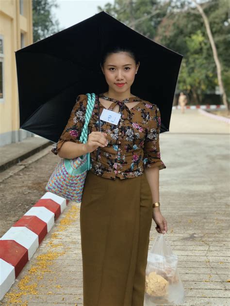 Myanmar Traditional Dress Traditional Dresses Burmese Daily Outfits Sequin Skirt Academic