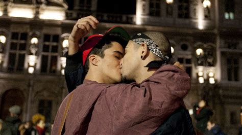 mariage des homos l inter lgbt suspend ses relations avec le gouvernement