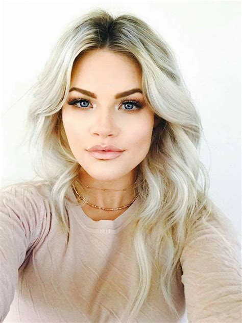 Witney Carson Whitney Carson Gorgeous Women Beautiful People Famous Dancers Try On