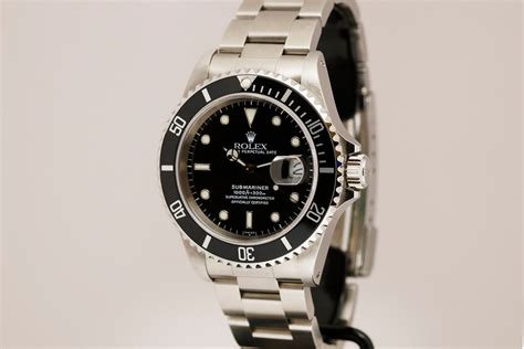 Whether you want to wear them for a party or any official meetings, these. 1997 Rolex Submariner Date Ref 16610 Watch For Sale - Mens ...