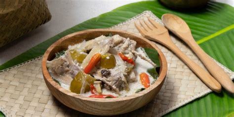 Nama masakan ini adalah garang asem. Resep Garang Asem Ayam, Gurih dan Segar | Dream.co.id