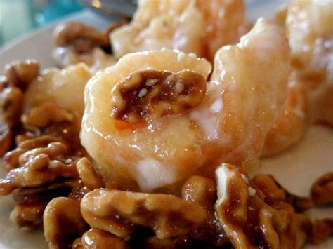 Heat wok and add 2 tablespoons oil and the walnuts. Gourmet Sunday: Honey Walnut Shrimp