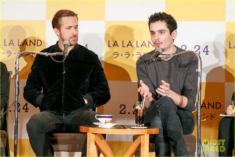 Emma Stone Reveals Ryan Goslings Secret Obsession On La La Land Set