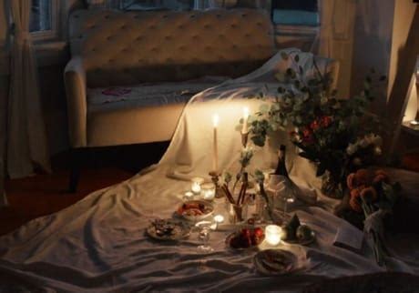 Couples that maintain long lasting relationships continuously court we have a bunch of awesome romantic date ideas for you to try out in the comfort of your own home. At Home Date Night Ideas for Couples ⋆ Listotic
