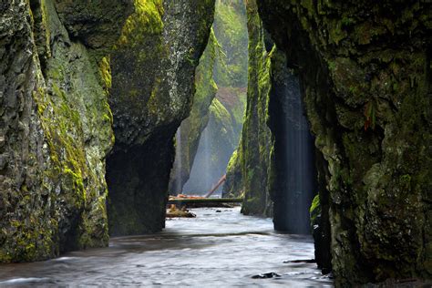 29 Surreal Places In America You Need To Visit Before You