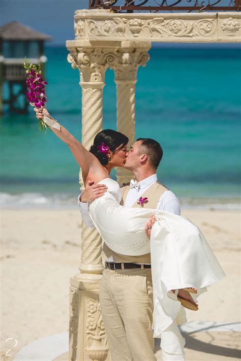 Destination Wedding At Sandals Royal Bahamian Sandals Resorts