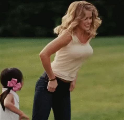Gifs Of Celebrity Bouncing Boobs Gifs Izismile