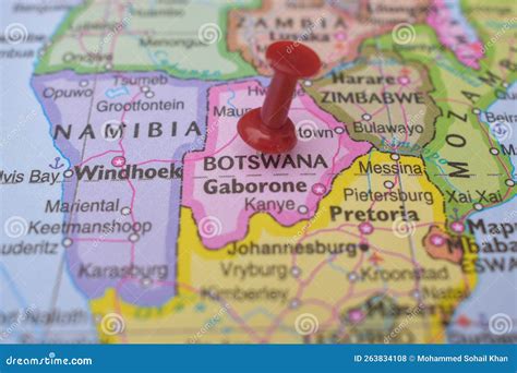 Roter Push Pin Mit Botswana Auf Position Der Weltkarte Nahaufnahme