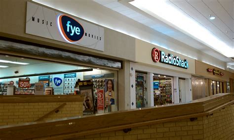 Crossroads Mall Fort Dodge Iowa Fye Radioshack And H Flickr