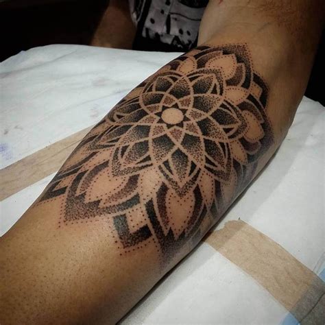 Dotwork Mandala Tattoo Tatuaje Maori Artistas Del Tatuaje Tatuajes