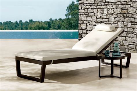 Cali Modern Outdoor Chaise Lounge Icon Outdoor Contract
