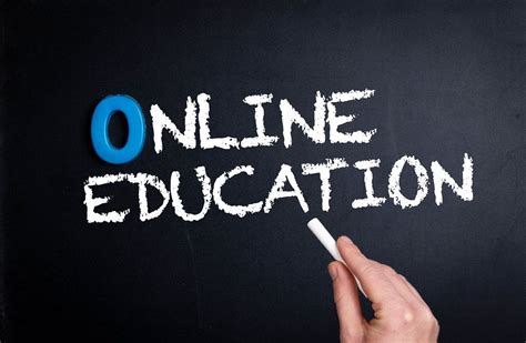 Online Education Text On Blackboard Creative Commons Bilder