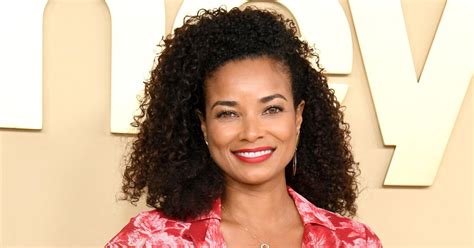 Is Rochelle Aytes Pregnant Shes A Mom To Be On Swat