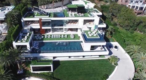 Provides a list of the 25 most expensive homes in america every day. The Most Expensive House in the United States is For Sale ...