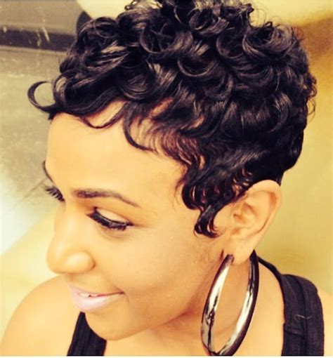 the only reason not to be natural lol cute hairstyles for short hair pretty hairstyles curly