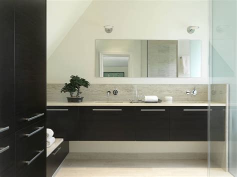 Browse a large selection of modern bathroom vanity designs, including single and double vanity options in a wide range of sizes, finishes and modern bathroom vanities. 21+ Modern Bathroom Designs, Decorating Ideas | Design ...
