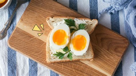 Kalori roti telur jumlah kalori 3 angka untuk setiap keping. Ketahui Kalori Telur Rebus, dan Manfaatnya untuk Kesehatan!