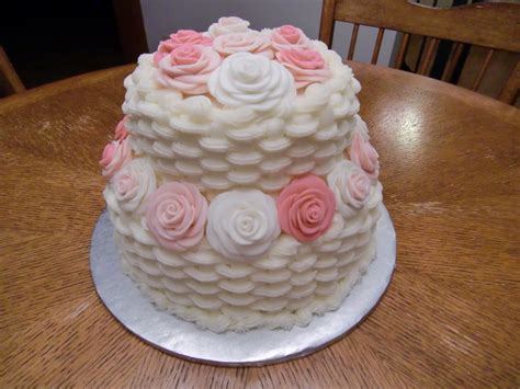 Basket Weave With Fondant Roses Cakecentral Com
