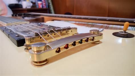 Gambar : Vintage, gitar akustik, panen, alat musik, ketuk, tali, gitar