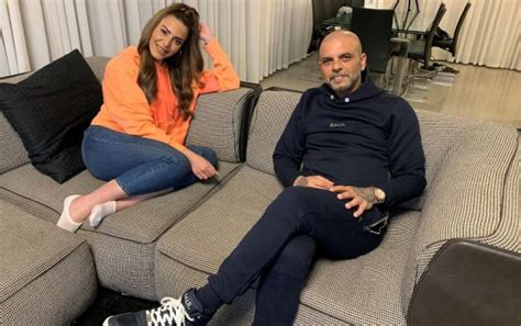 Последние твиты от נסרין קדרי (@nasreenqadri). אייל גולן קורא לכם לסלון שלו: מארח את הפרויקט של רביבו - ערים