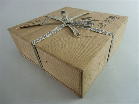 WB398 Vtg Japanese Wooden Storage Box Ribbon Pottery Lacquerware 25