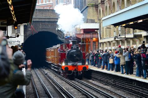 Railway Photography Metropolitan 1 Steams Through Barbican On The