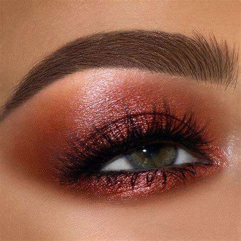 Get This Gorgeous Shimmering Warm Copper Red Smokey Eyeshadow Look