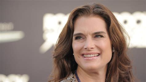 La Actriz Brooke Shields El Lago Azul Afirma Que Ama Sus Curvas Y