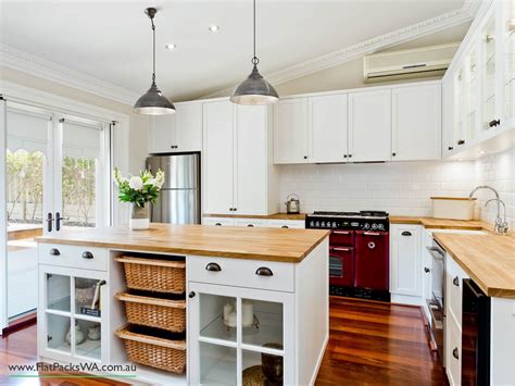 I need to purchase some flat pack kitchen cabinets. Mt Hawthorn: A Timeless Flat Pack Kitchen Design | Flat Packs WA