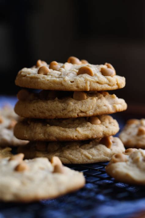 Stir until all ingredients are well coated. The Perfect Soft Peanut Butter Cookie | Easy Peanut Butter ...