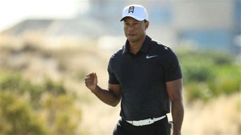 Tiger Woods regresó al circuito Superdeportivo com ar