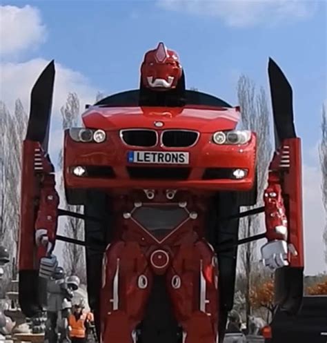 Bloke Creates Real Life Transformer Using Bmw In Mind Blowing Video