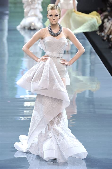 Fashion Show Вечерние платья из коллекции Christian Dior Haute Couture