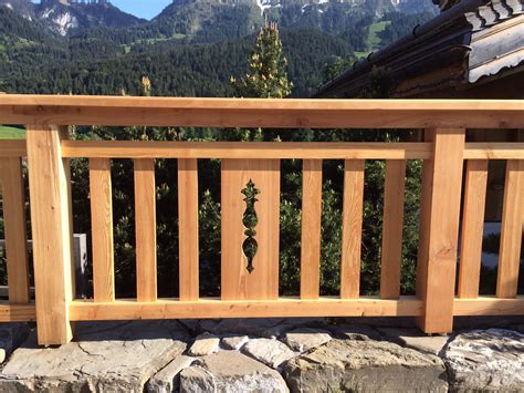 Barrière de terrasse en mélèze Balustrade terrasse Patio en bois Balcon bois