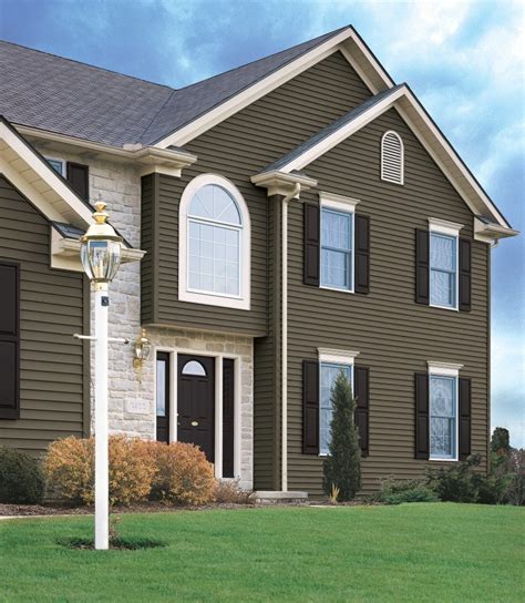 Dark Vinyl Siding Color Combinations