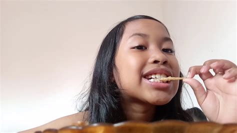 malika eating youtube