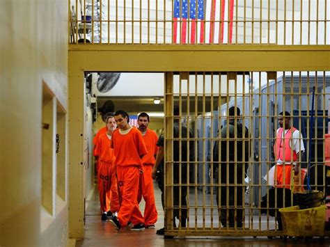 California court rules prisoners on hunger strike can be force-fed