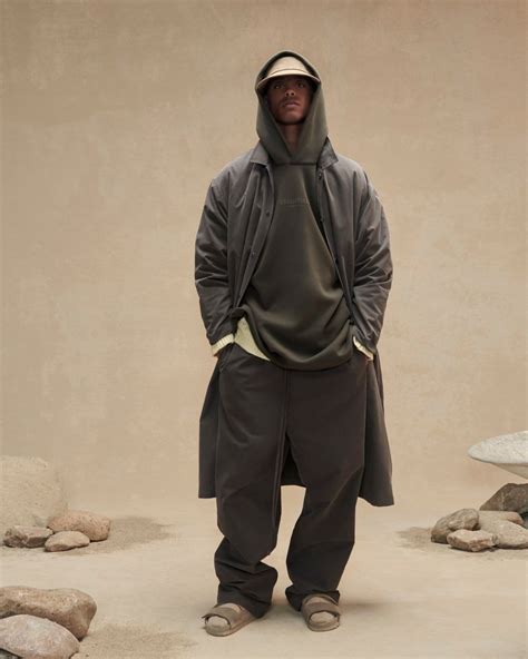 Fear of God ESSENTIALS 2022 秋季型录发布 NOWRE现客