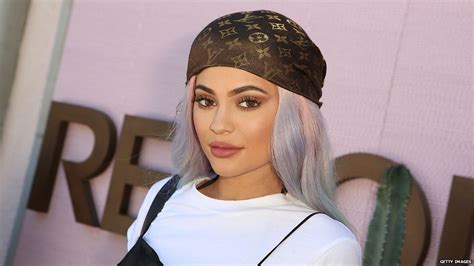Kylie Jenner Criticised By Fans After Shes Pictured Smoking Bbc News