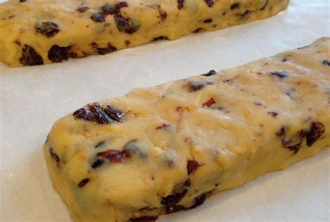 That is where this orange cranberry biscotti comes in. Cranberry Apricot Biscotti : Apricot and cranberry biscotti will also make a lovely christmas ...