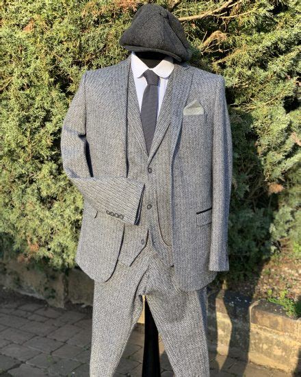 Our range of peaky blinders caps come in newsboy and bakerboy styles. Gents Grey & Black Herringbone Peaky Blinder Suit To Hire ...