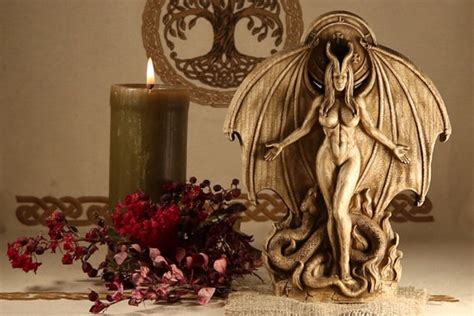 Lilith Lilith Statue Inanna Hel Goddess Statue Wiccan Altar Etsy