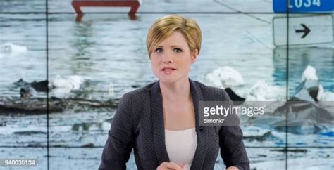 News Anchor Headshots Photos And Premium High Res Pictures Getty Images
