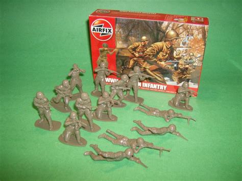 132nd Scale Airfix World War Ii Russian Infantry Plastic Soldiers Set