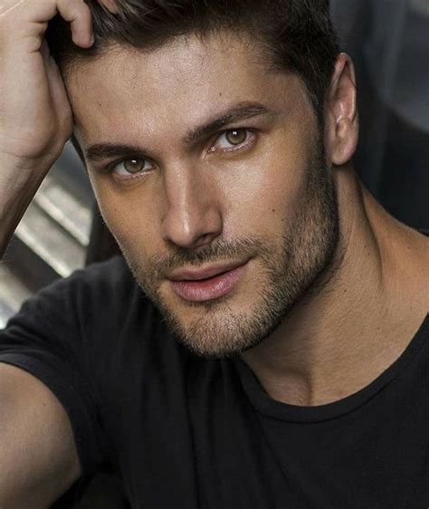 Pin By Mish Sublett On Men Brunette And Dark Hair In 2020 Handsome Faces Gorgeous Men