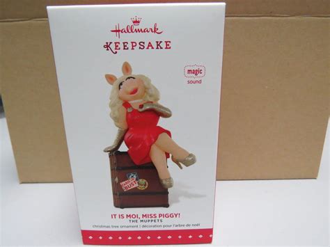 2015 Hallmark It Is Moi Miss Piggy Disney The Muppets Keepsake Ornament
